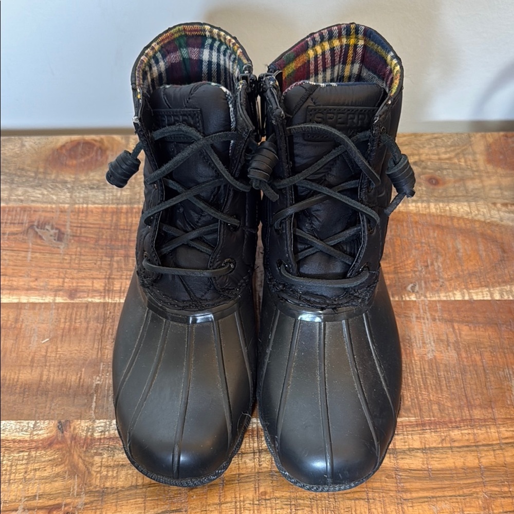 Sperry Black Quilted Duck Boots, Women’s 5.5 - Picture 2 of 6